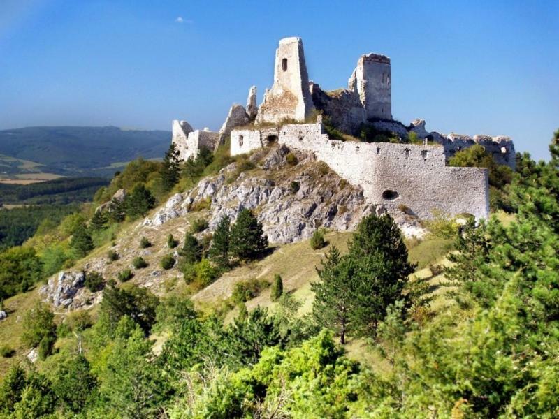 فندق ديانا Nové Mesto nad Váhom المظهر الخارجي الصورة